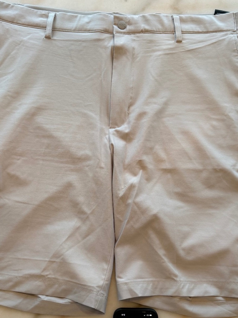 Greg Norman / 38" Light Gray Polyester 7" Golf Short with Right leg hidden cargo